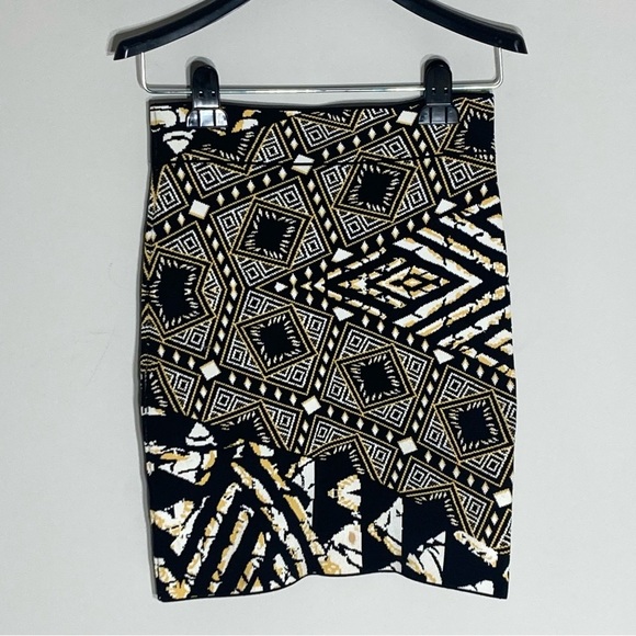 BCBG MAXAZRIA | Britte Bodycon Bandage Highrise Mini Skirt - Picture 1 of 12